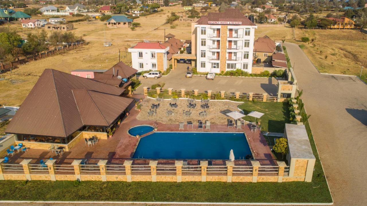 Regency Resort Singida Exterior foto